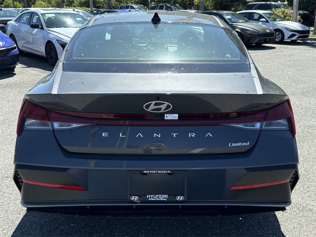 Thumbnail: 2025 Hyundai Elantra - 4