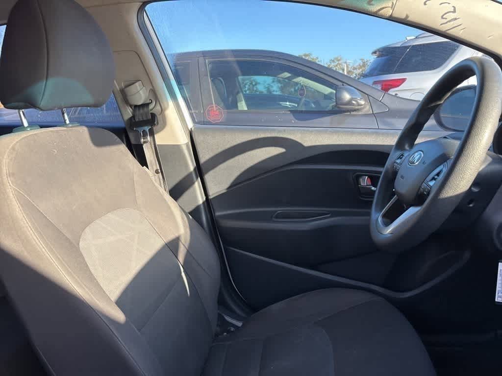 Thumbnail: 2016 Kia Rio - 7