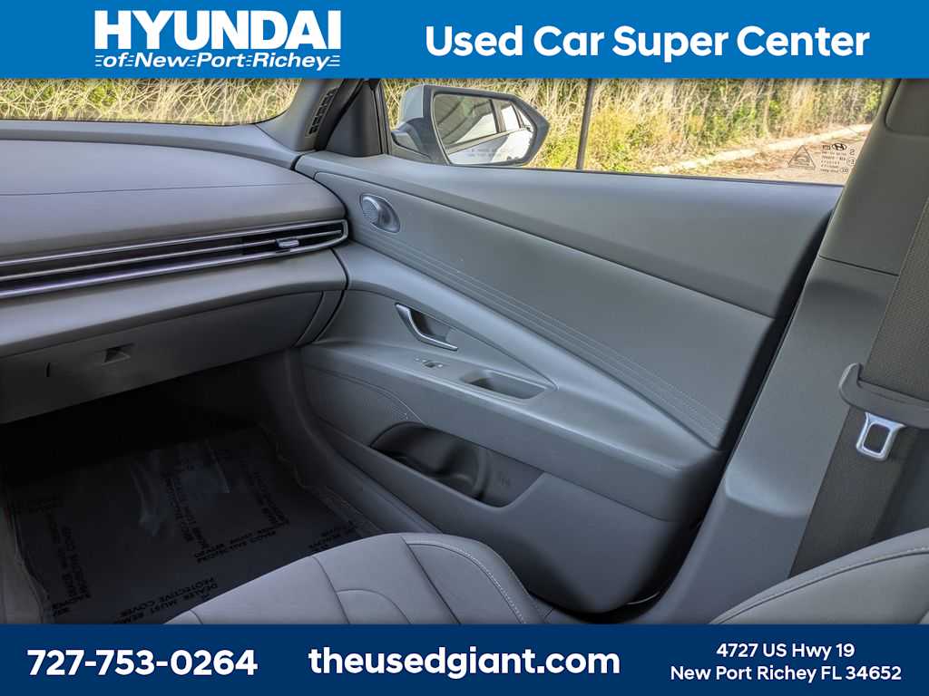 Thumbnail: 2024 Hyundai Elantra - 16