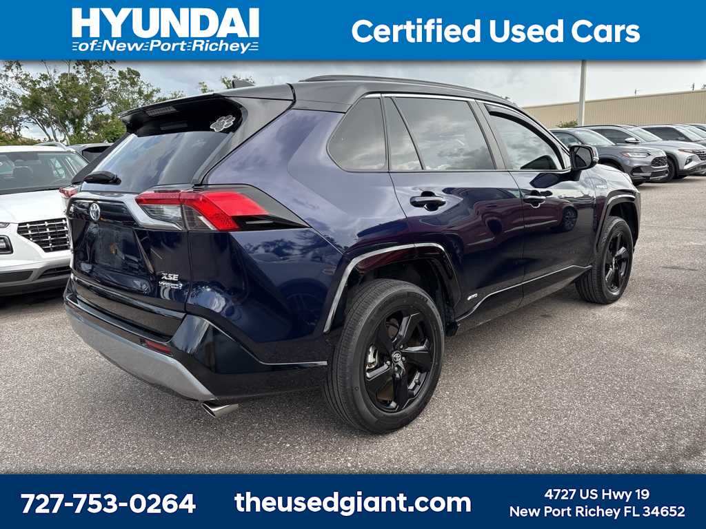 Thumbnail: 2019 Toyota RAV4 - 3