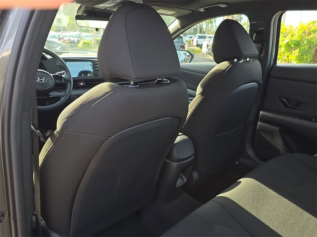 Thumbnail: 2026 Hyundai Elantra - 18