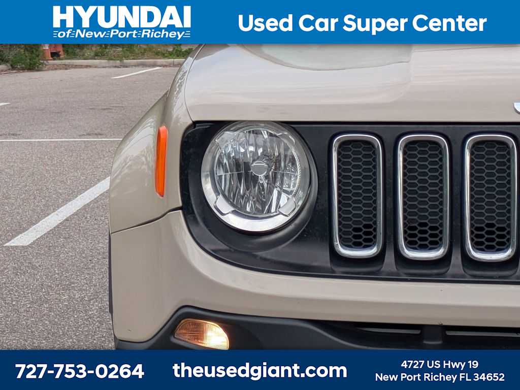 Thumbnail: 2015 Jeep Renegade - 9