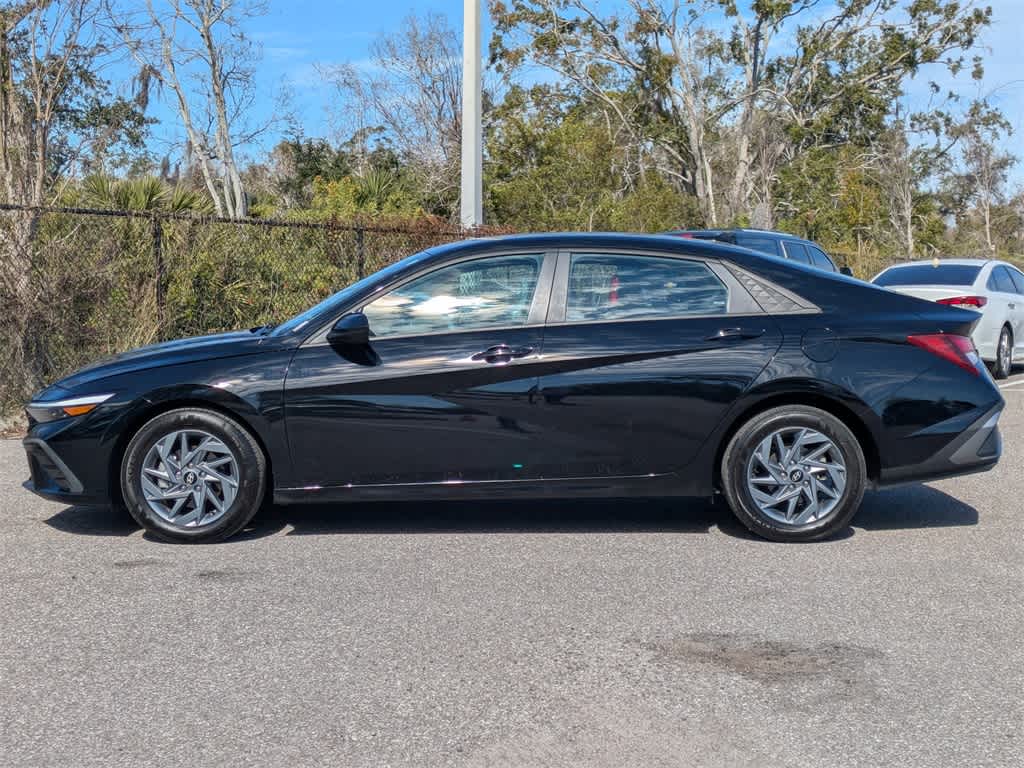 Thumbnail: 2024 Hyundai Elantra - 2