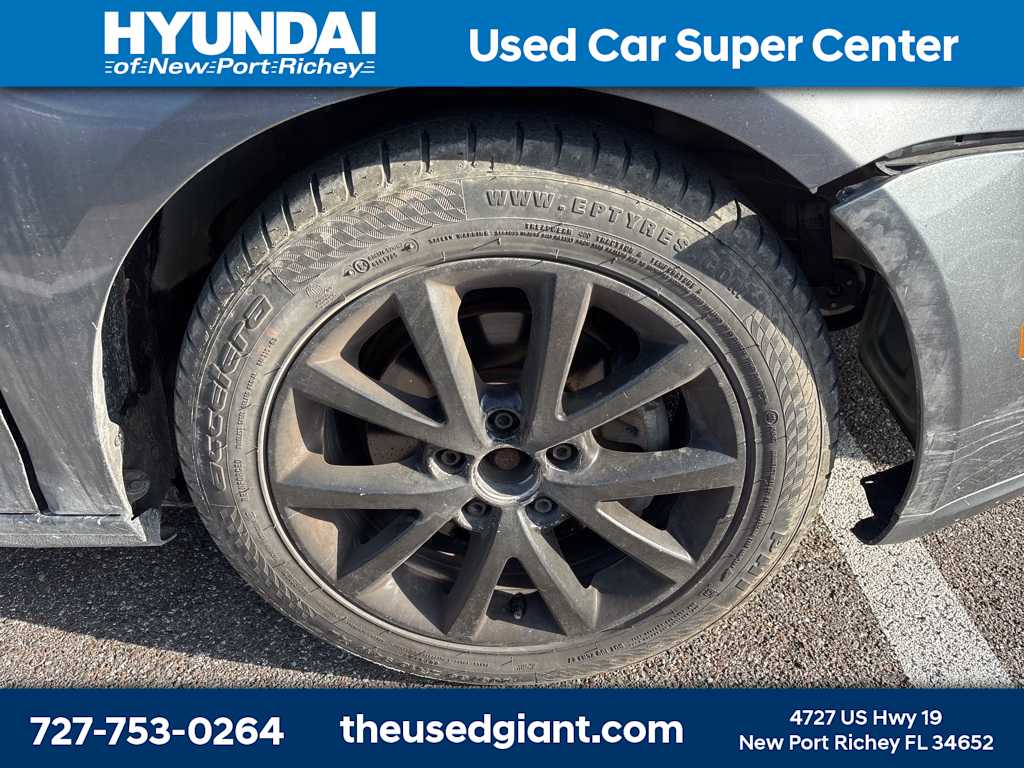 Thumbnail: 2010 Volkswagen Jetta - 6