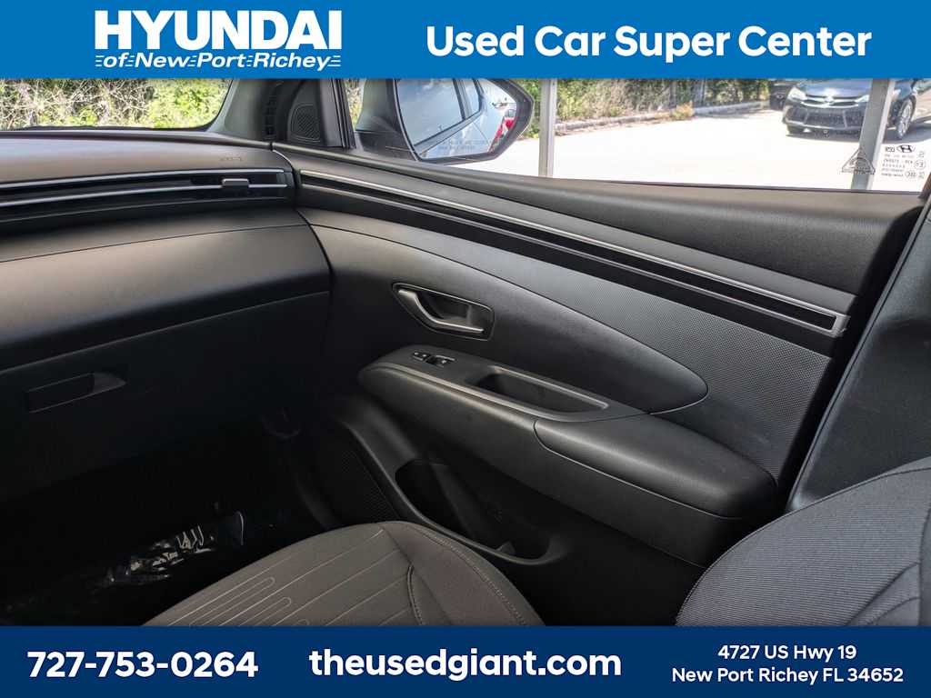 Thumbnail: 2023 Hyundai Santa Cruz - 18