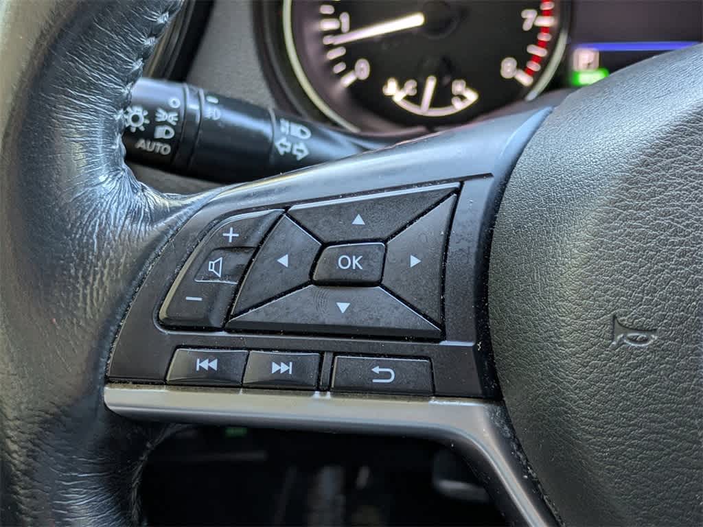 Thumbnail: 2018 Nissan Rogue - 31