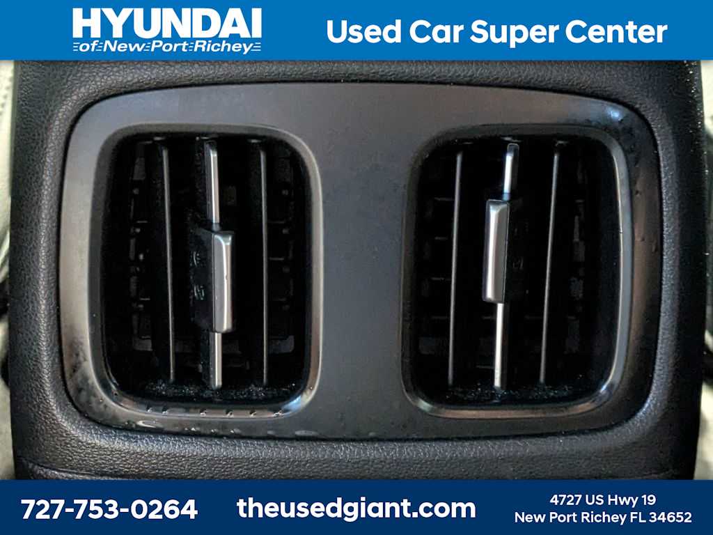 Thumbnail: 2023 Hyundai Santa Cruz - 16
