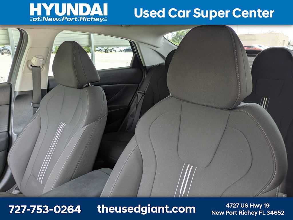 Thumbnail: 2023 Hyundai Elantra - 6