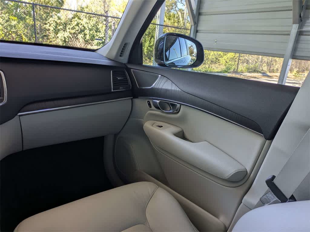 Thumbnail: 2020 Volvo XC90 - 23