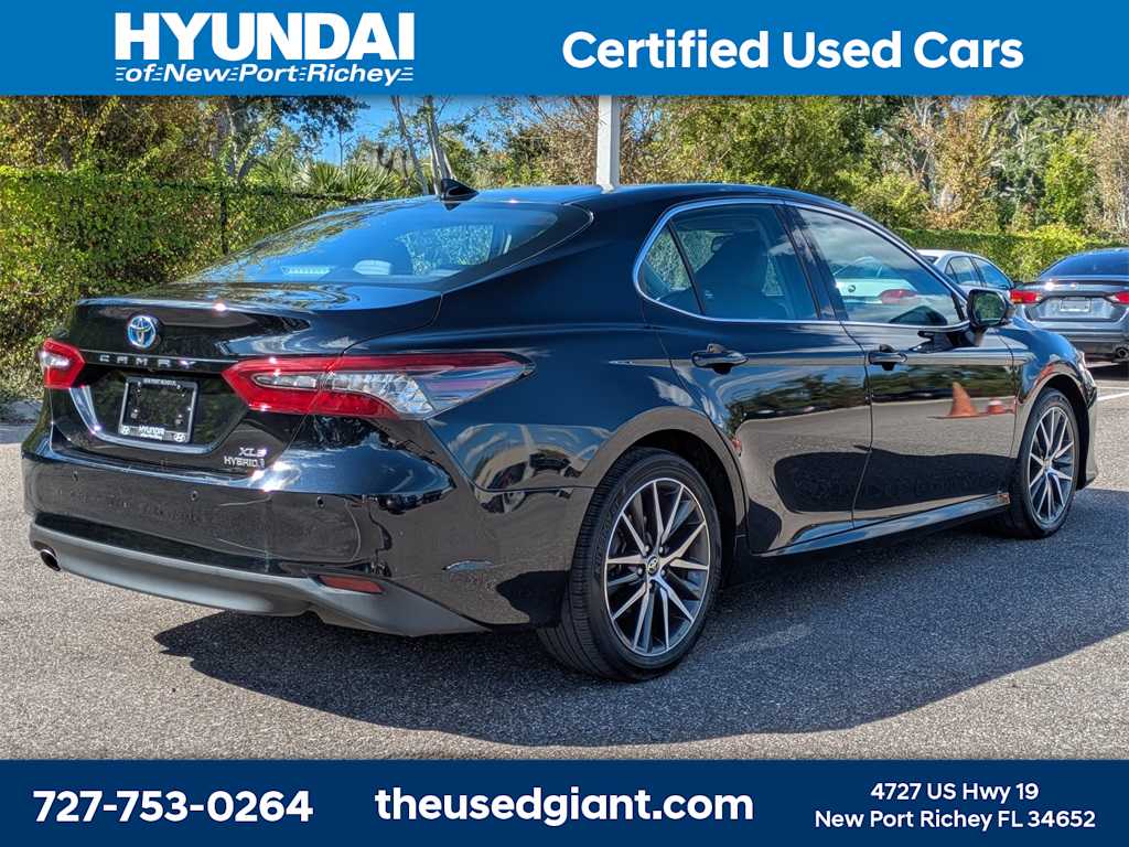 Thumbnail: 2022 Toyota Camry - 5