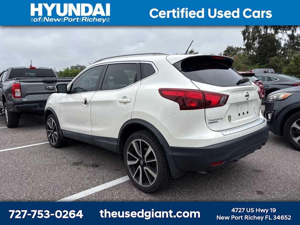 Thumbnail: 2018 Nissan Rogue Sport - 2