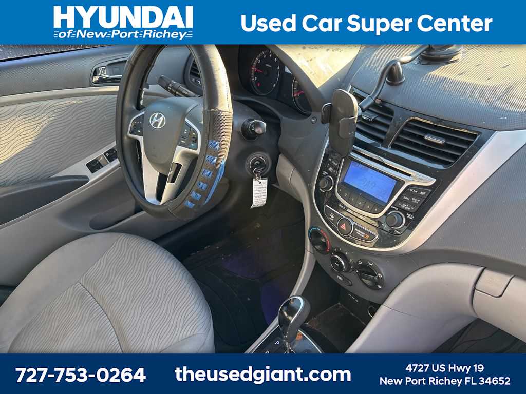 Thumbnail: 2012 Hyundai Accent - 6