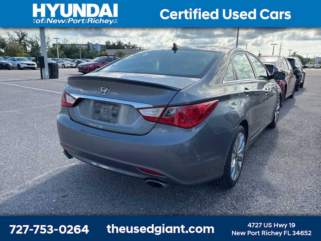 Thumbnail: 2011 Hyundai Sonata - 2