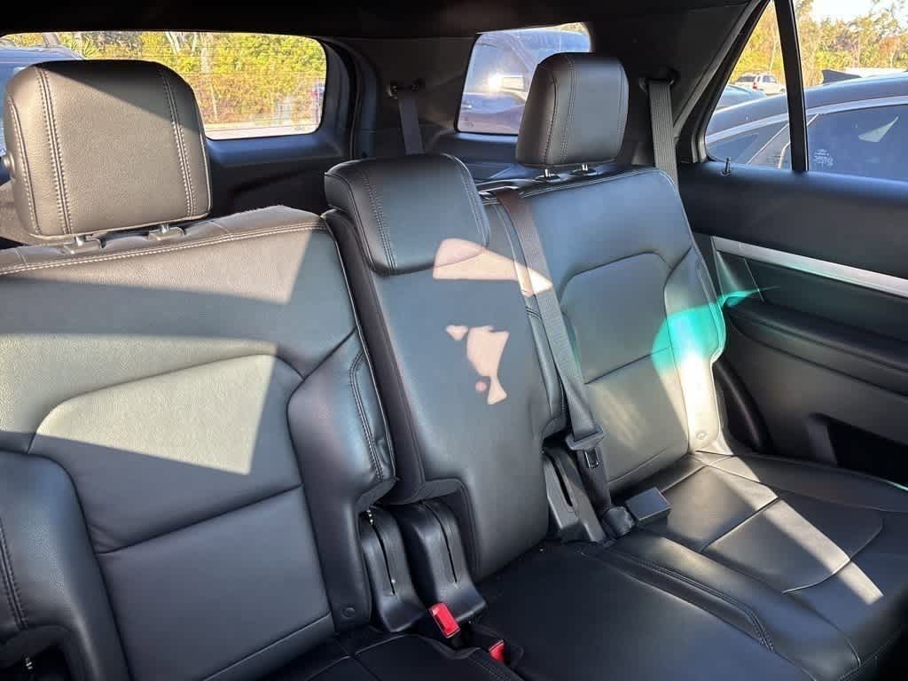 Thumbnail: 2016 Ford Explorer - 10