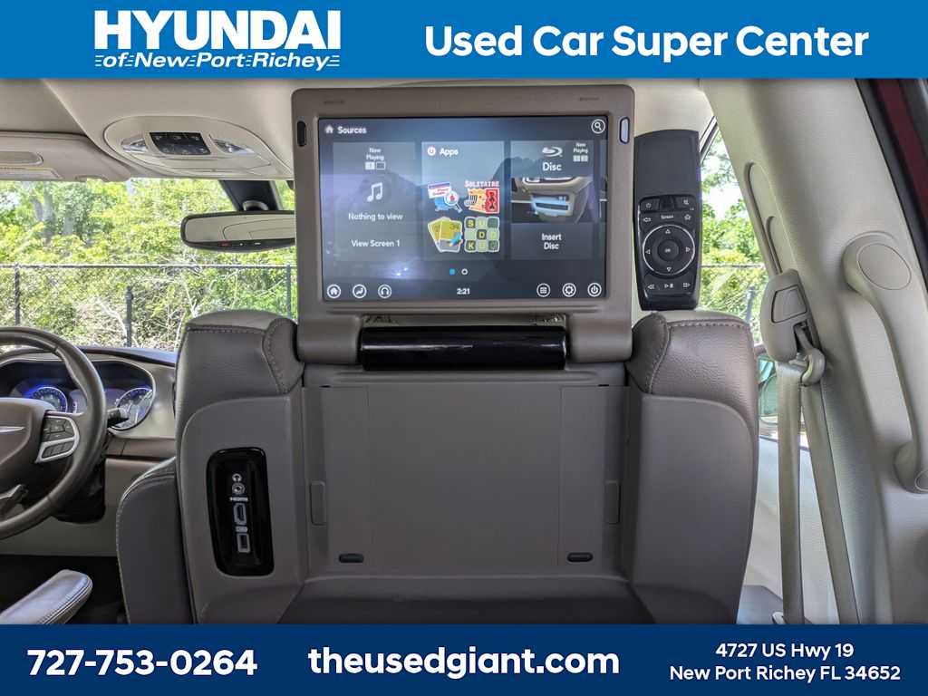 Thumbnail: 2017 Chrysler Pacifica - 20