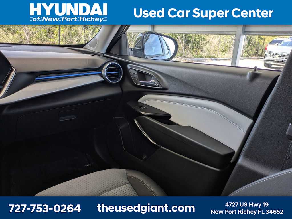 Thumbnail: 2024 Chevrolet Trax - 19