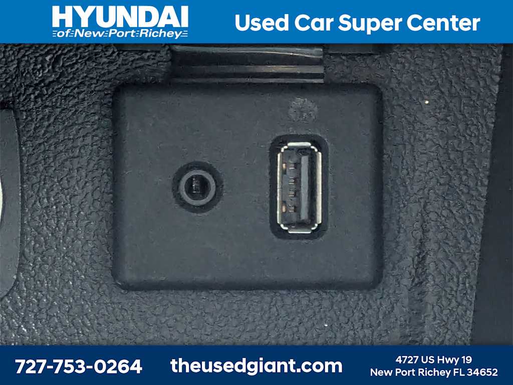 Thumbnail: 2015 Buick Encore - 21