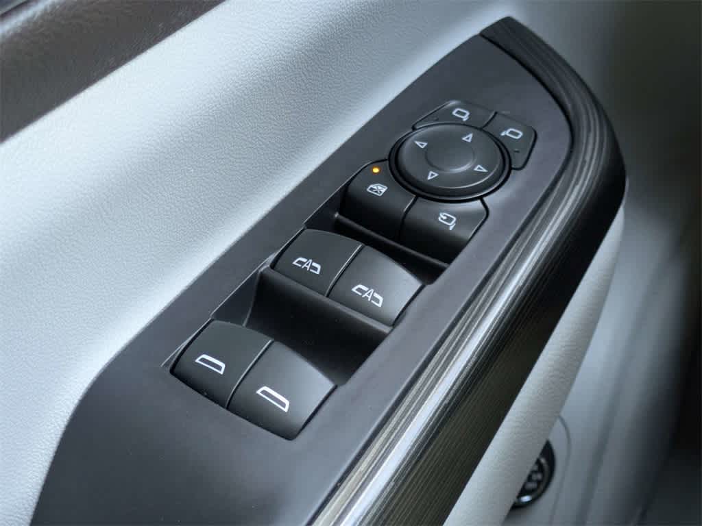 Thumbnail: 2022 GMC Acadia - 38