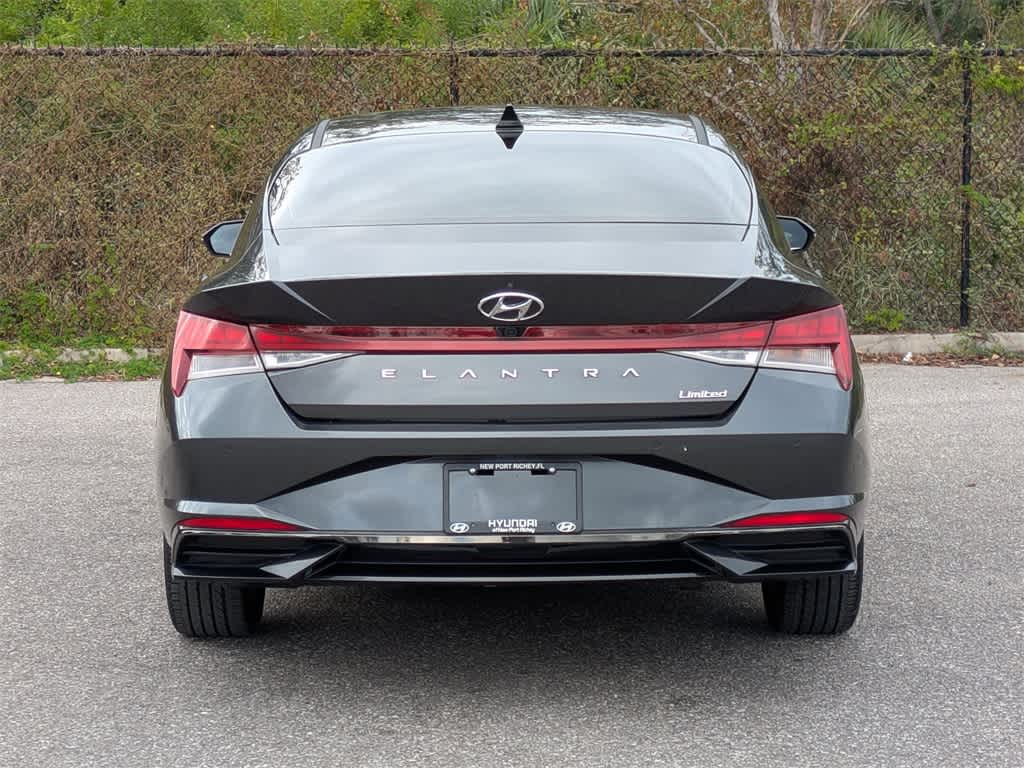 Thumbnail: 2021 Hyundai Elantra - 4