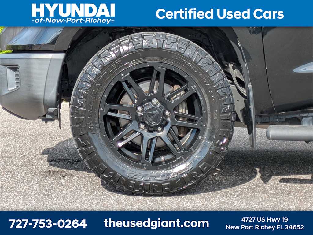 Thumbnail: 2019 Toyota Tundra - 10