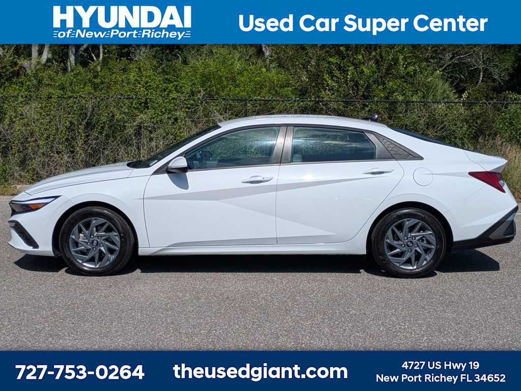 Thumbnail: 2025 Hyundai Elantra - 2