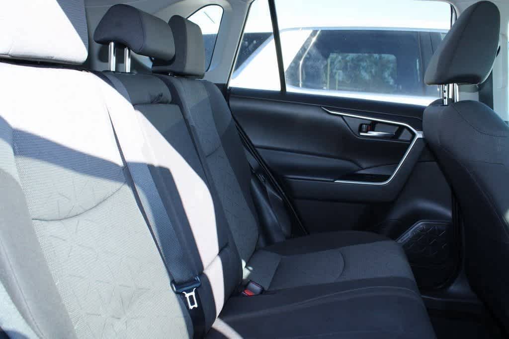 Thumbnail: 2022 Toyota RAV4 - 11