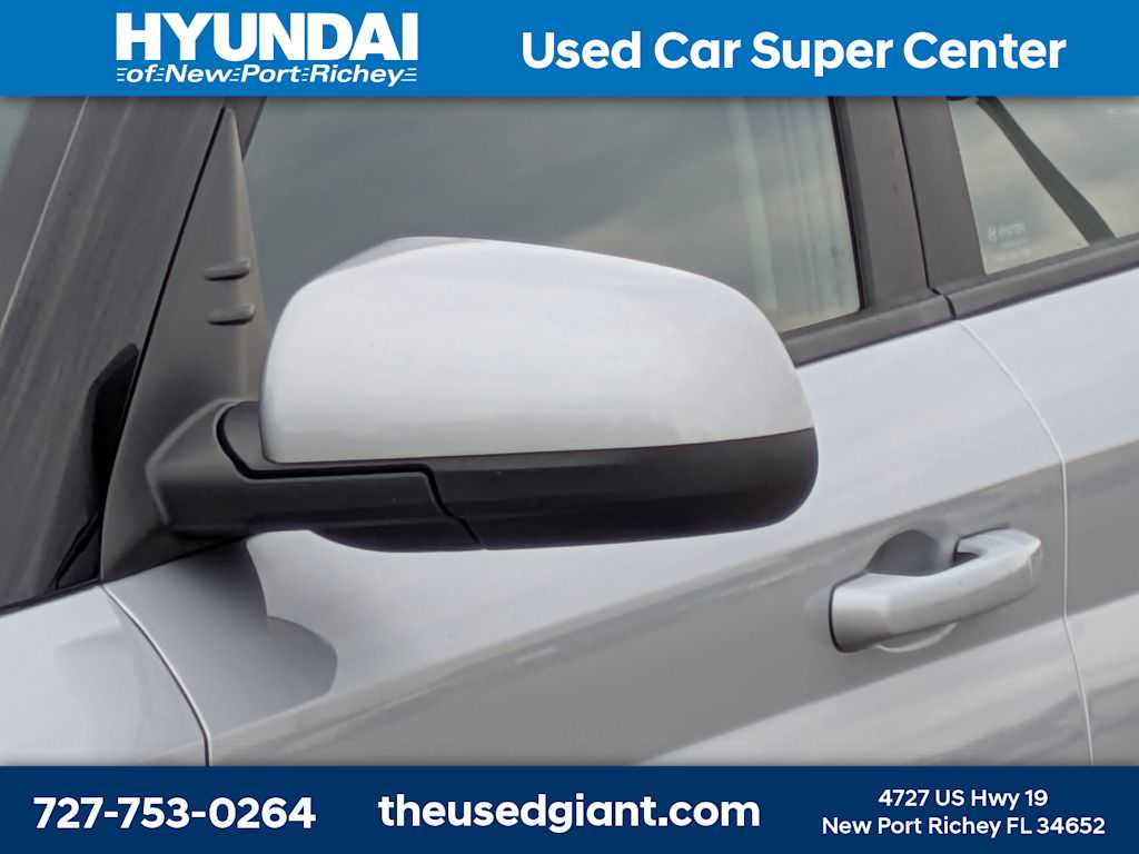 Thumbnail: 2023 Hyundai Venue - 11