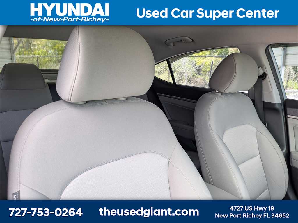 Thumbnail: 2017 Hyundai Elantra - 6