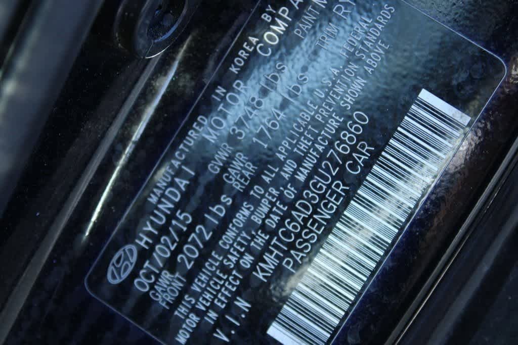 Thumbnail: 2016 Hyundai Veloster - 12