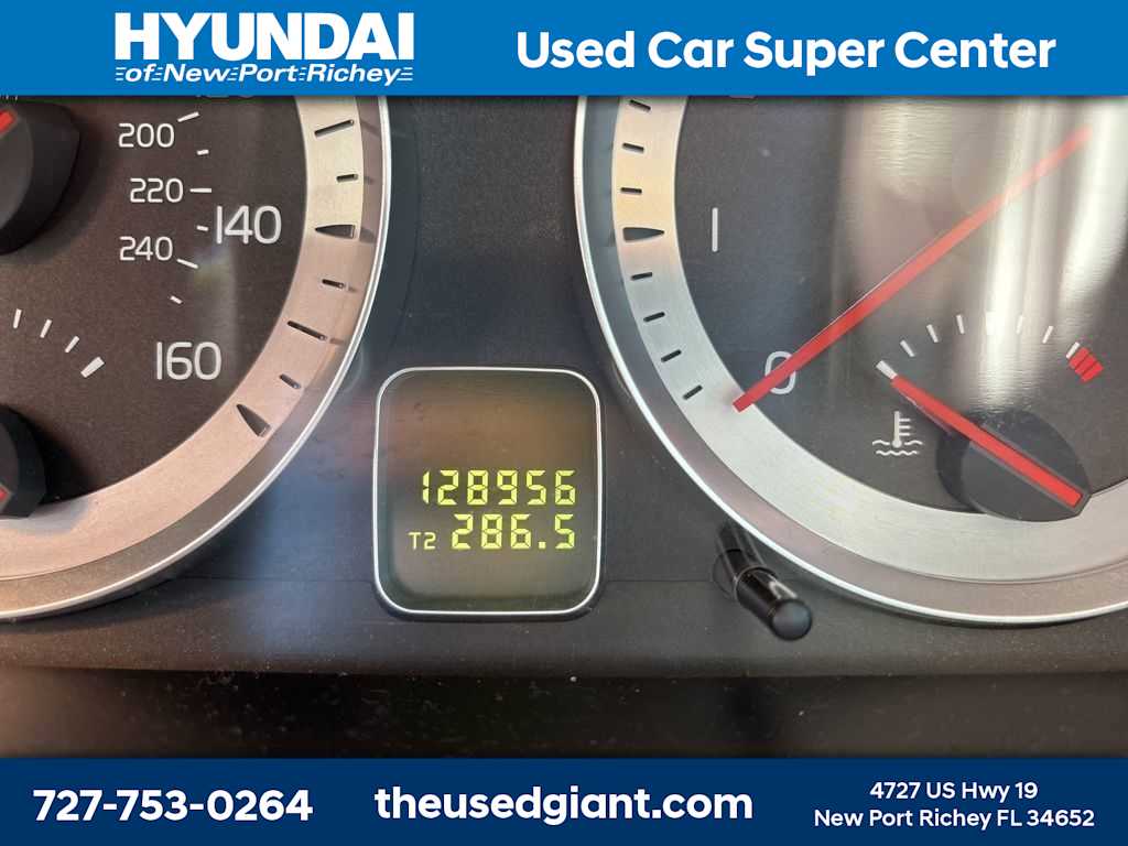 Thumbnail: 2013 Volvo C70 - 8