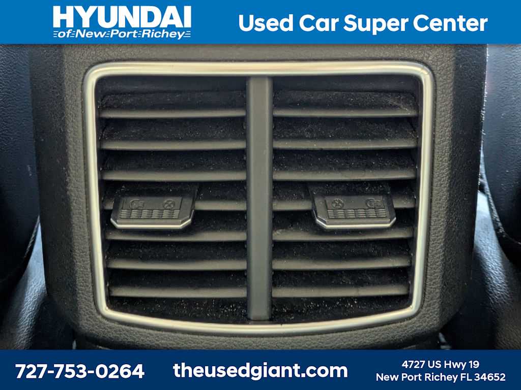 Thumbnail: 2023 Kia Sportage - 18