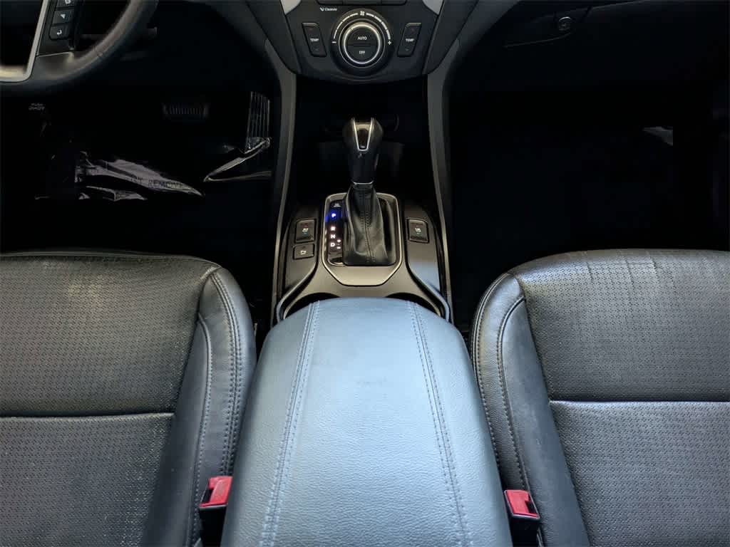 Thumbnail: 2015 Hyundai Santa Fe - 23