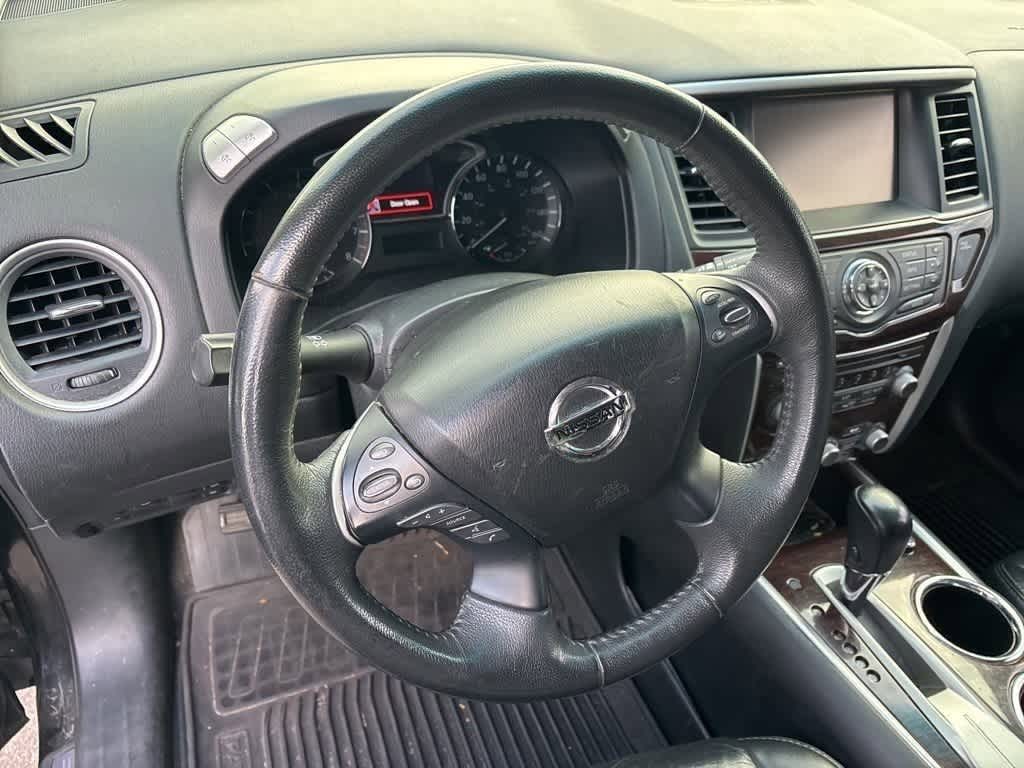 Thumbnail: 2015 Nissan Pathfinder - 12