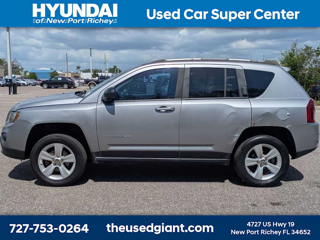 Thumbnail: 2016 Jeep Compass - 2