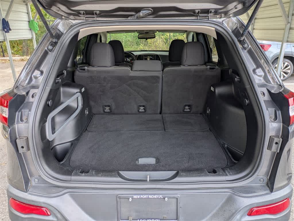 Thumbnail: 2016 Jeep Cherokee - 12