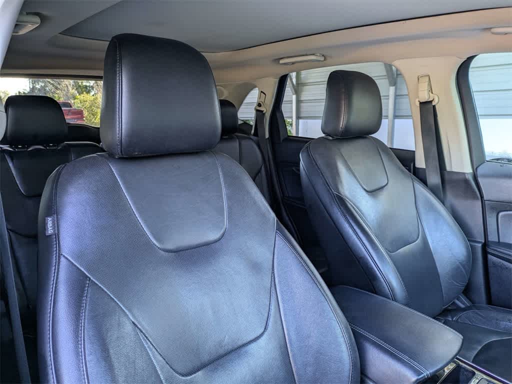 Thumbnail: 2020 Ford Edge - 6