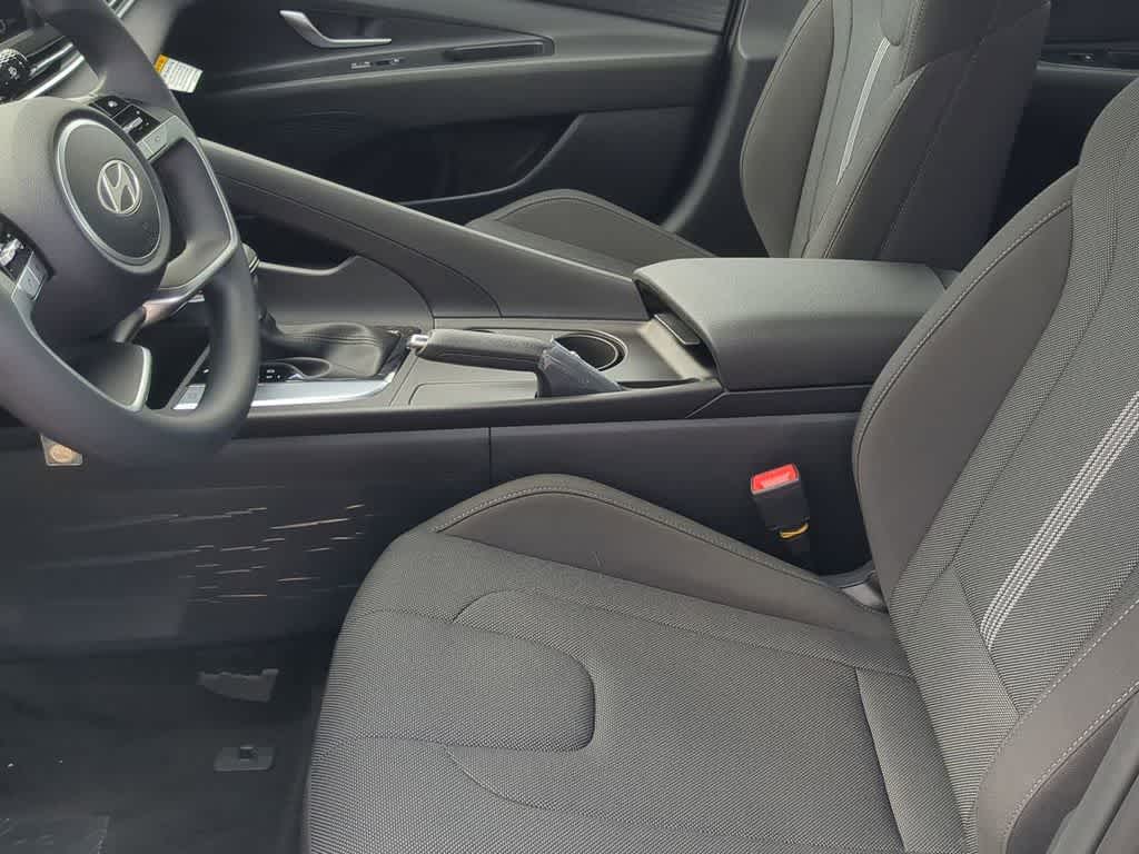 Thumbnail: 2026 Hyundai Elantra - 16