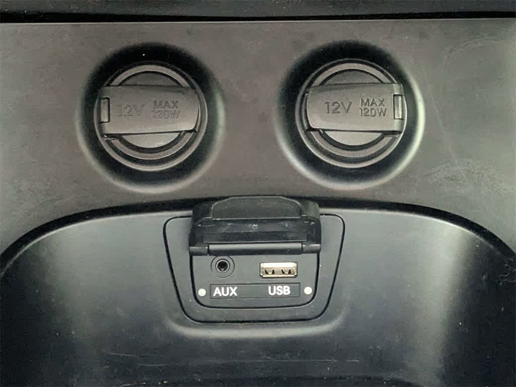 Thumbnail: 2016 Hyundai Santa Fe - 29