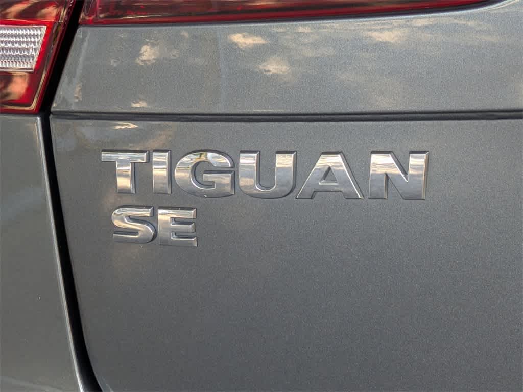 Thumbnail: 2021 Volkswagen Tiguan - 13