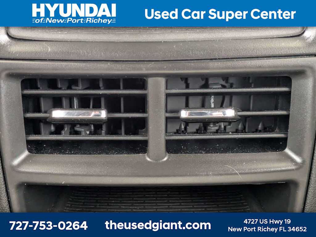 Thumbnail: 2018 Cadillac XT5 - 17