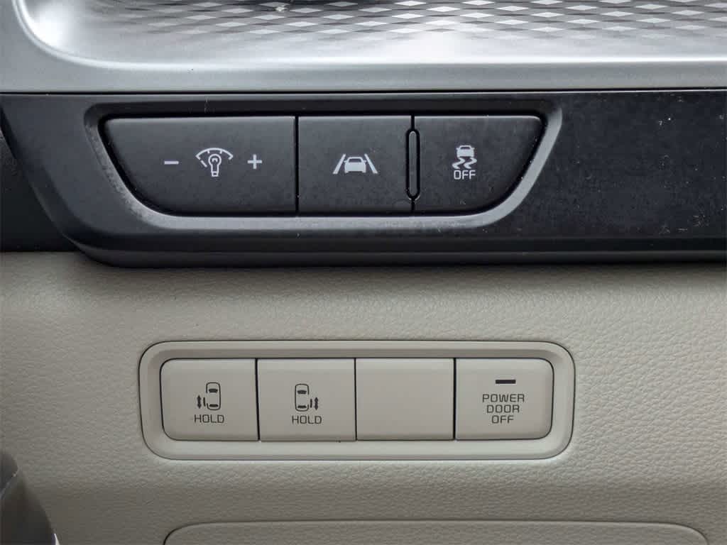 Thumbnail: 2024 Kia Carnival - 32