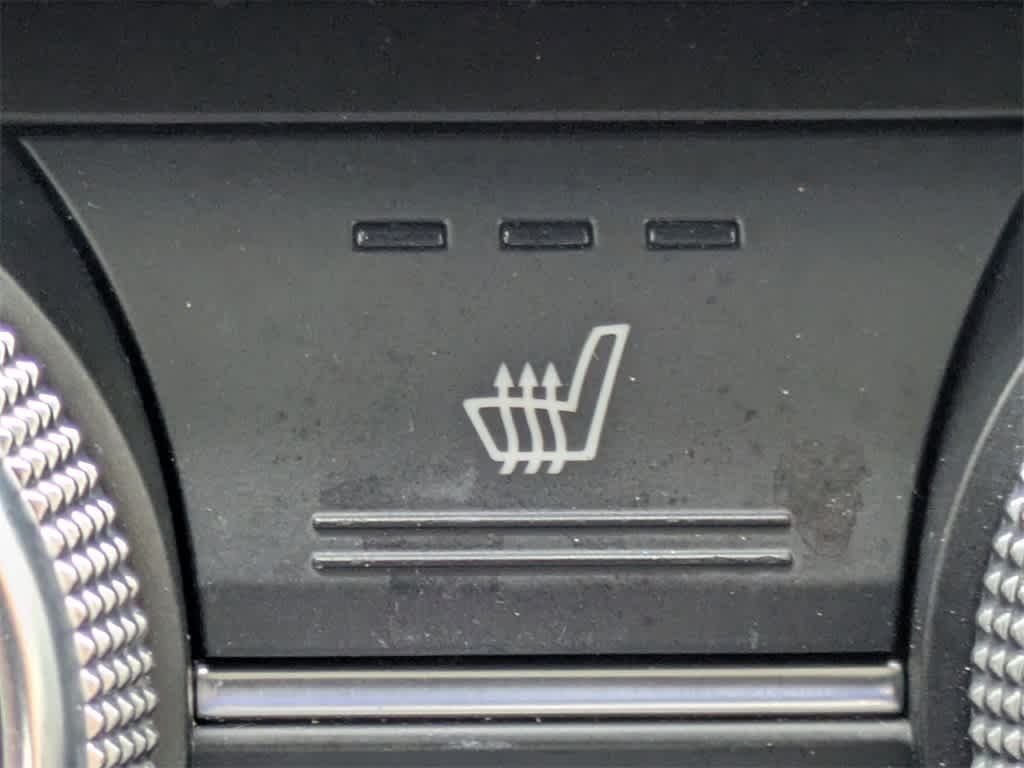 Thumbnail: 2020 Genesis G70 - 27