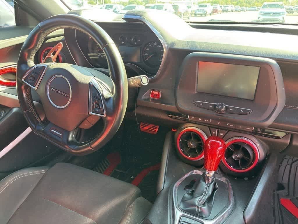 Thumbnail: 2017 Chevrolet Camaro - 6