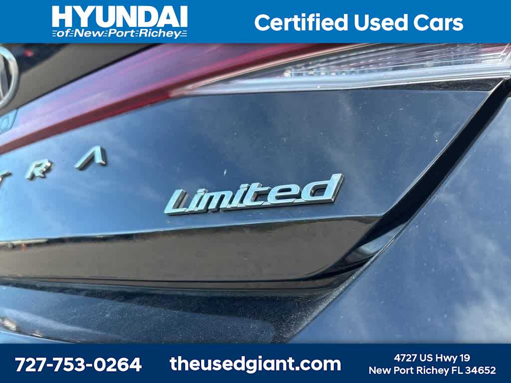 Thumbnail: 2022 Hyundai Elantra - 5