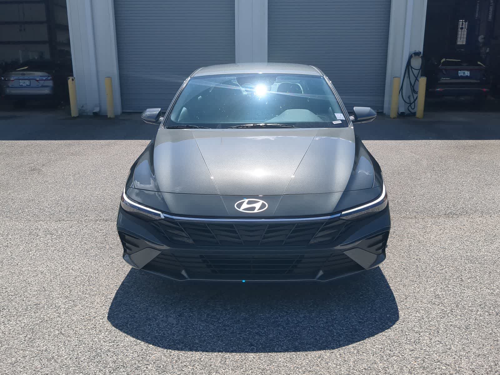 Thumbnail: 2025 Hyundai Elantra - 9