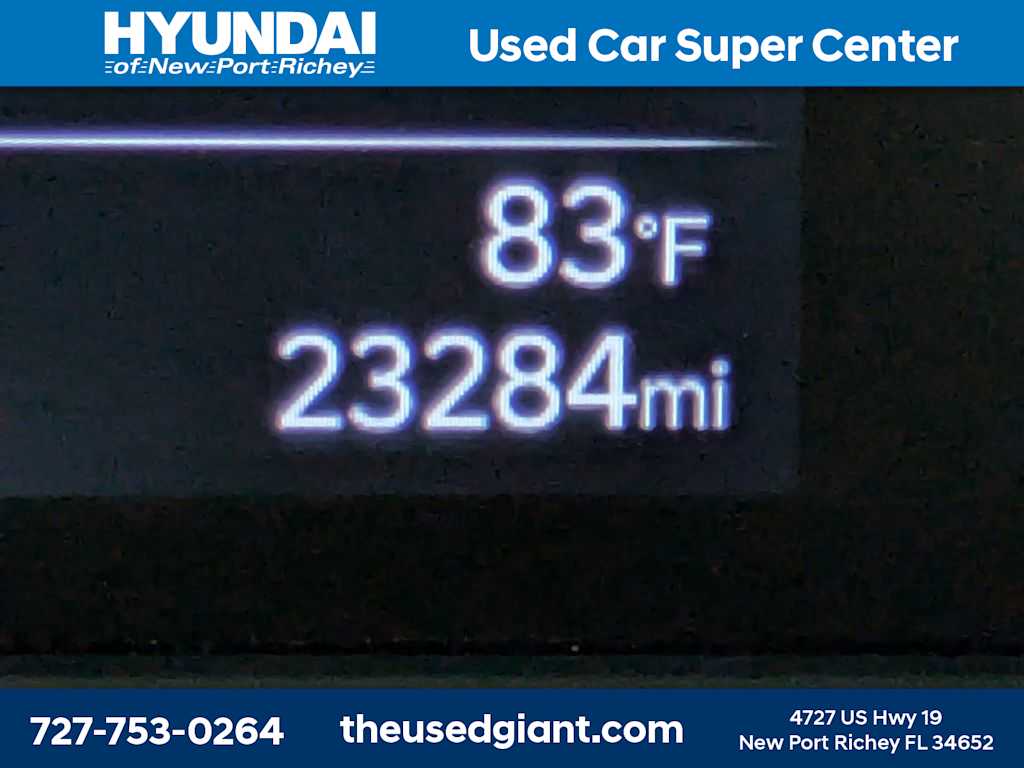 Thumbnail: 2023 Hyundai Venue - 28