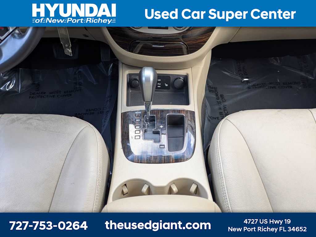 Thumbnail: 2010 Hyundai Santa Fe - 21