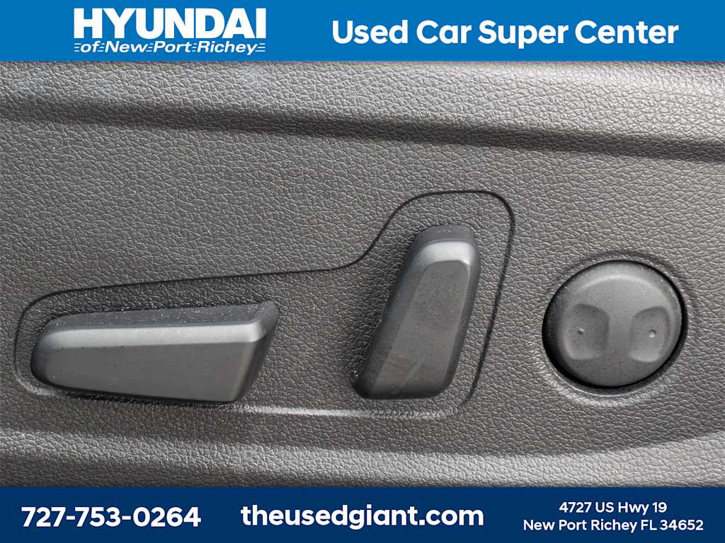 Thumbnail: 2022 Hyundai Santa Fe - 23