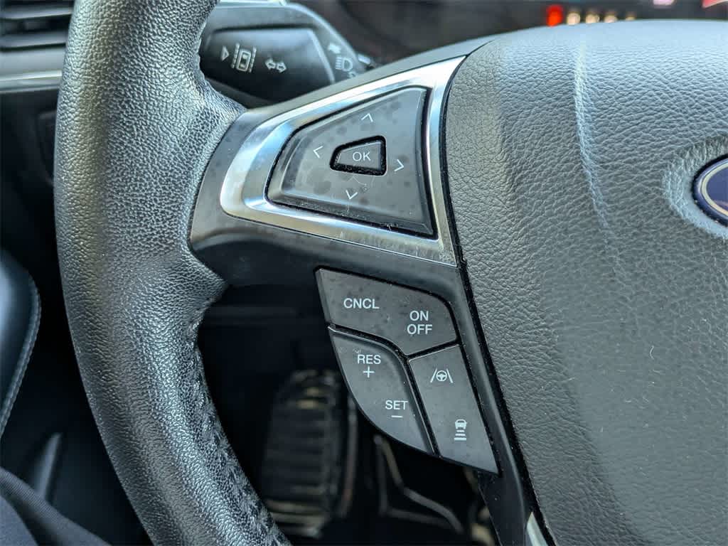 Thumbnail: 2020 Ford Edge - 39