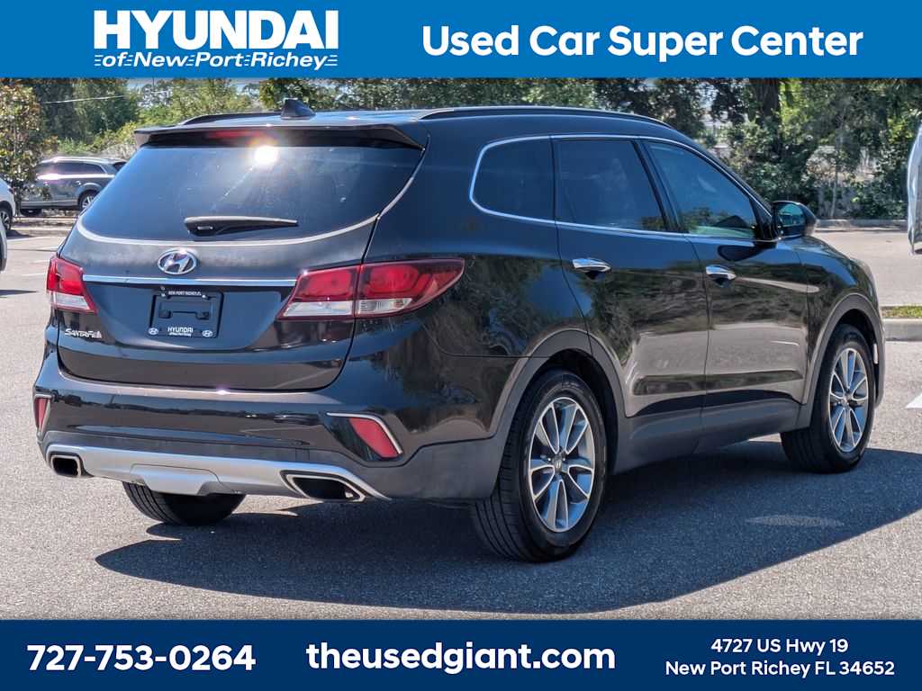 Thumbnail: 2017 Hyundai Santa Fe - 5